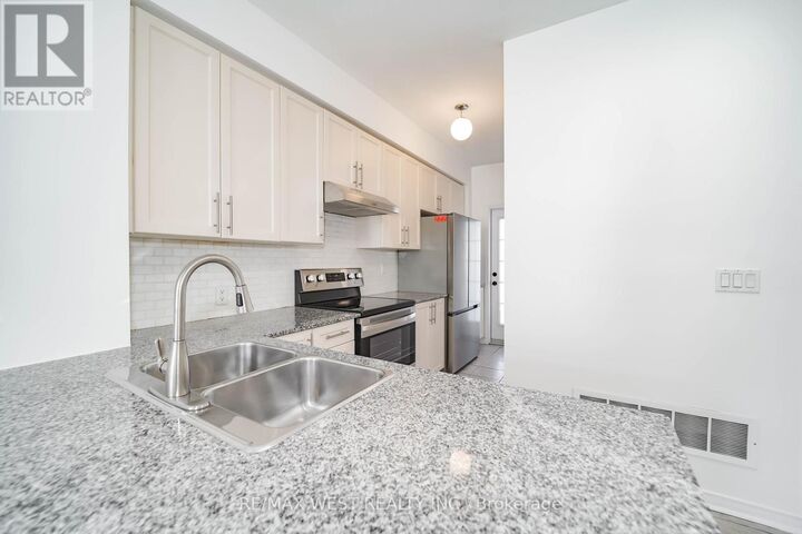 Property Photo:  11 Island Road 49  ON M1C 2P5 