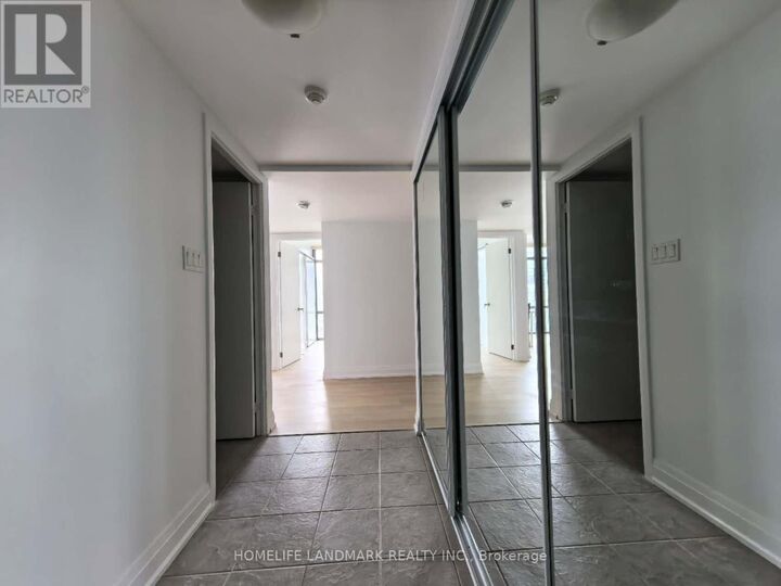Property Photo:  38 Grenville Street 1403  ON M4Y 1A5 