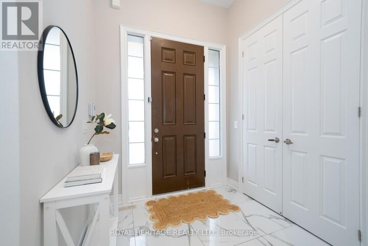 Property Photo:  88 Brabin Circle  ON L1P 0C1 