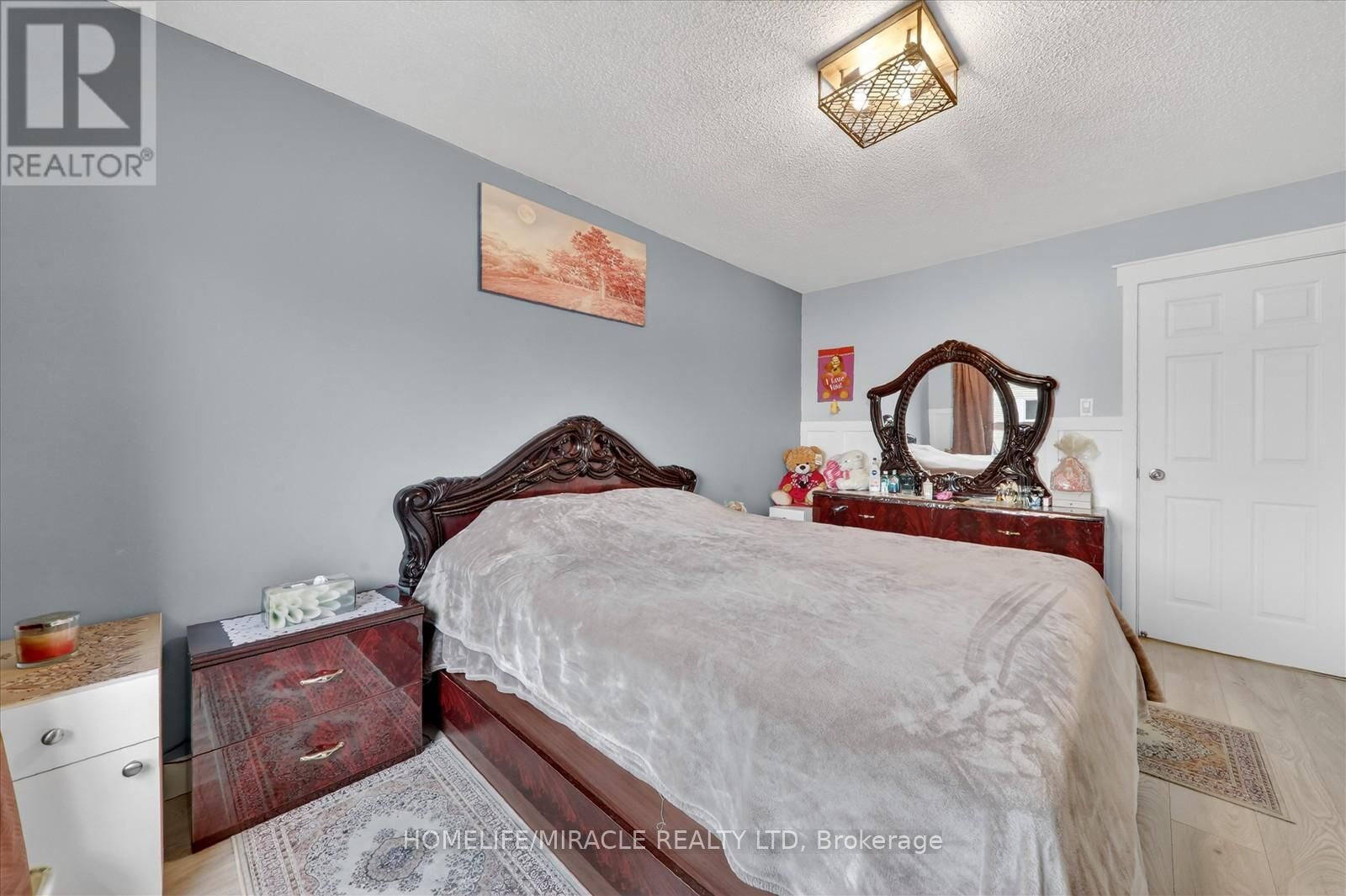 Property Photo:  113 Fanshawe Drive  ON L6Z 1A8 
