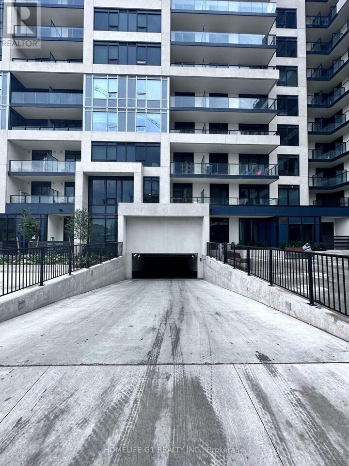 Property Photo:  3200 William Coltson Avenue 727  ON L6H 7W6 