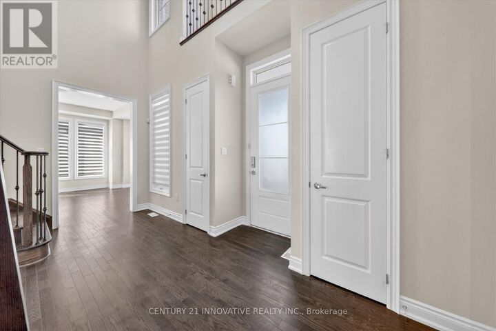Property Photo:  1815 Fairport Road 1  ON L1V 0E3 