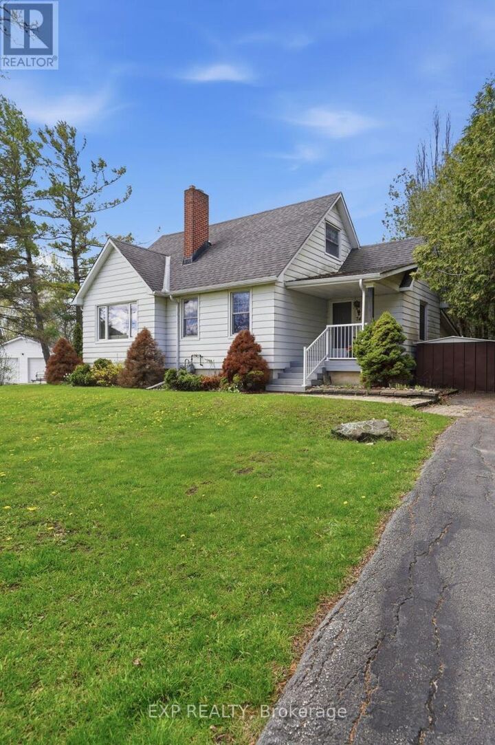 Property Photo:  74 Sidney Street  ON K8P 3Y8 