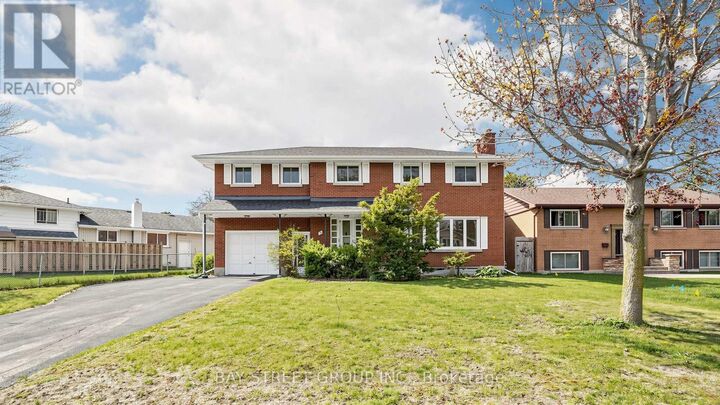 Property Photo:  14 Machar Place  ON K7M 1L6 
