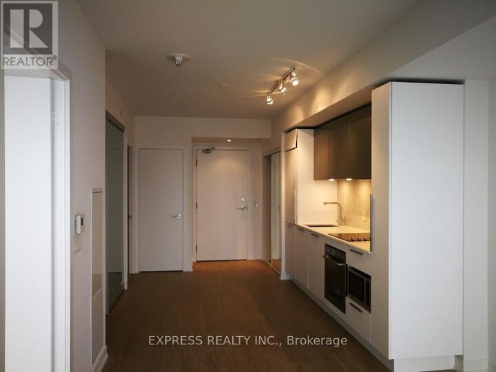 Property Photo:  85 Wood Street 4207  ON M4Y 0E8 