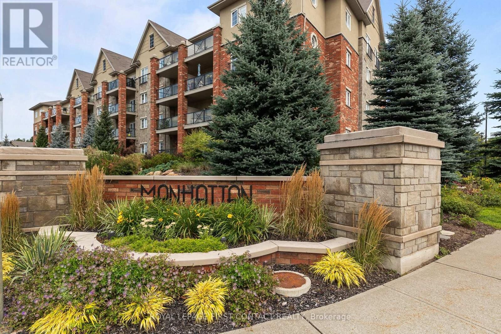 Property Photo:  42 Ferndale Drive South 309  ON L4N 2M5 
