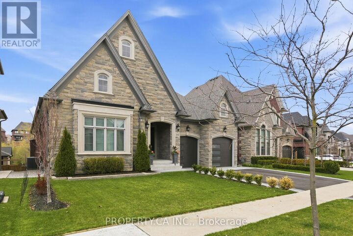 Property Photo:  44 Hogan Court  ON L7B 0M1 