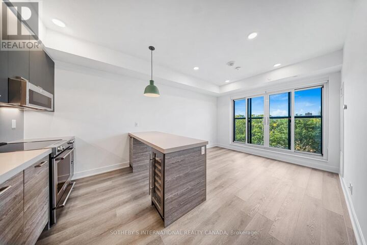 Property Photo:  484 Spadina Avenue 408  ON M5S 0E4 