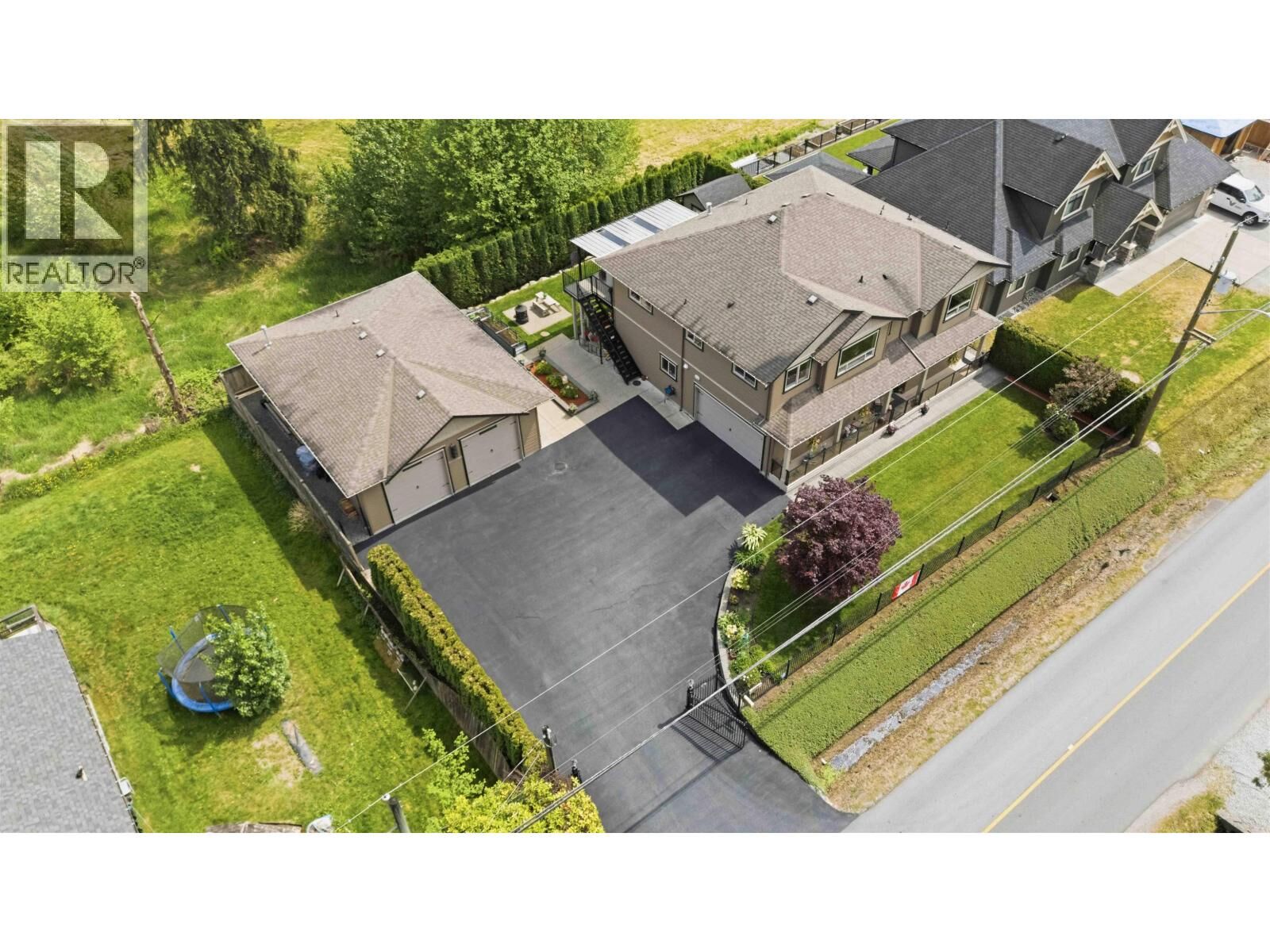Property Photo:  12172 252 Street  BC V4R 1G2 