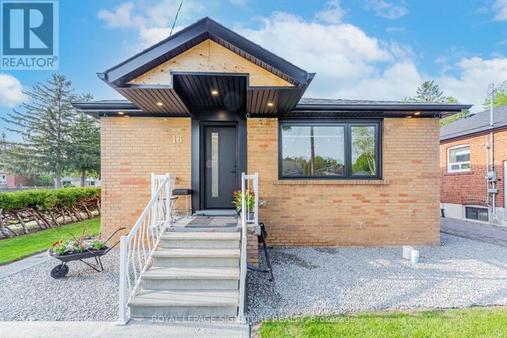 Property Photo:  16 Boem Avenue  ON M1R 3T1 