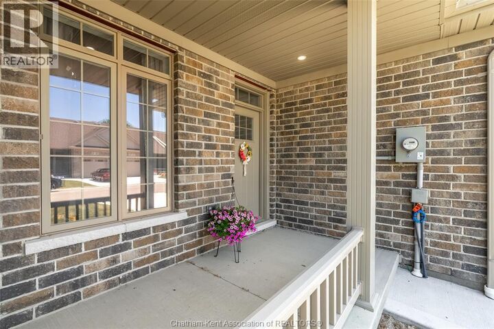 Property Photo:  3 Jonathan Street  ON N7M 6M1 