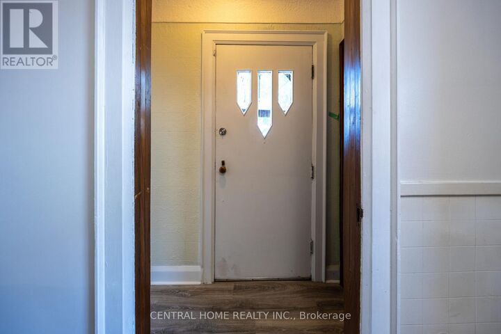 Property Photo:  1650 King Street East  ON L8K 1T9 