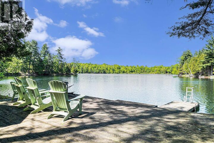 Property Photo: 1022 Tullys Way ON K7H 3C5