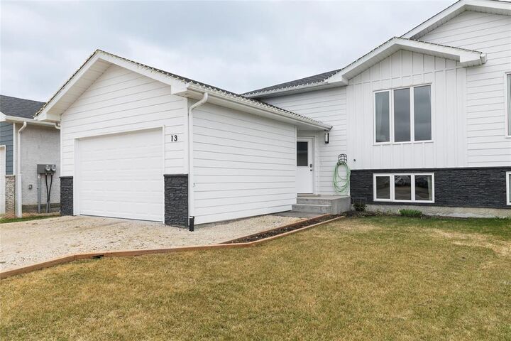 Property Photo: 13 Imperial Crescent MB R5G 2T7