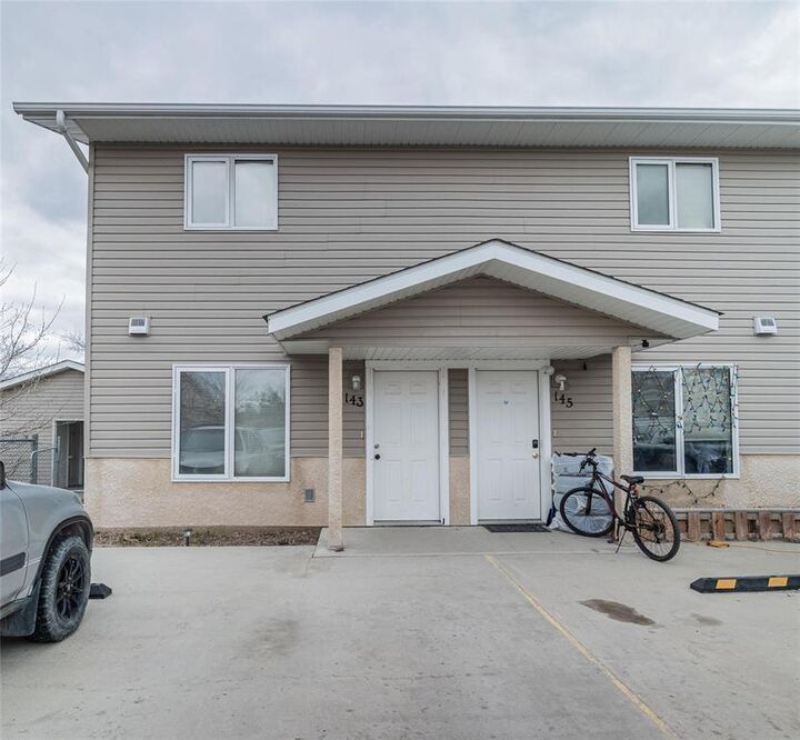 Property Photo:  143 Second Avenue  MB R0J 1H0 