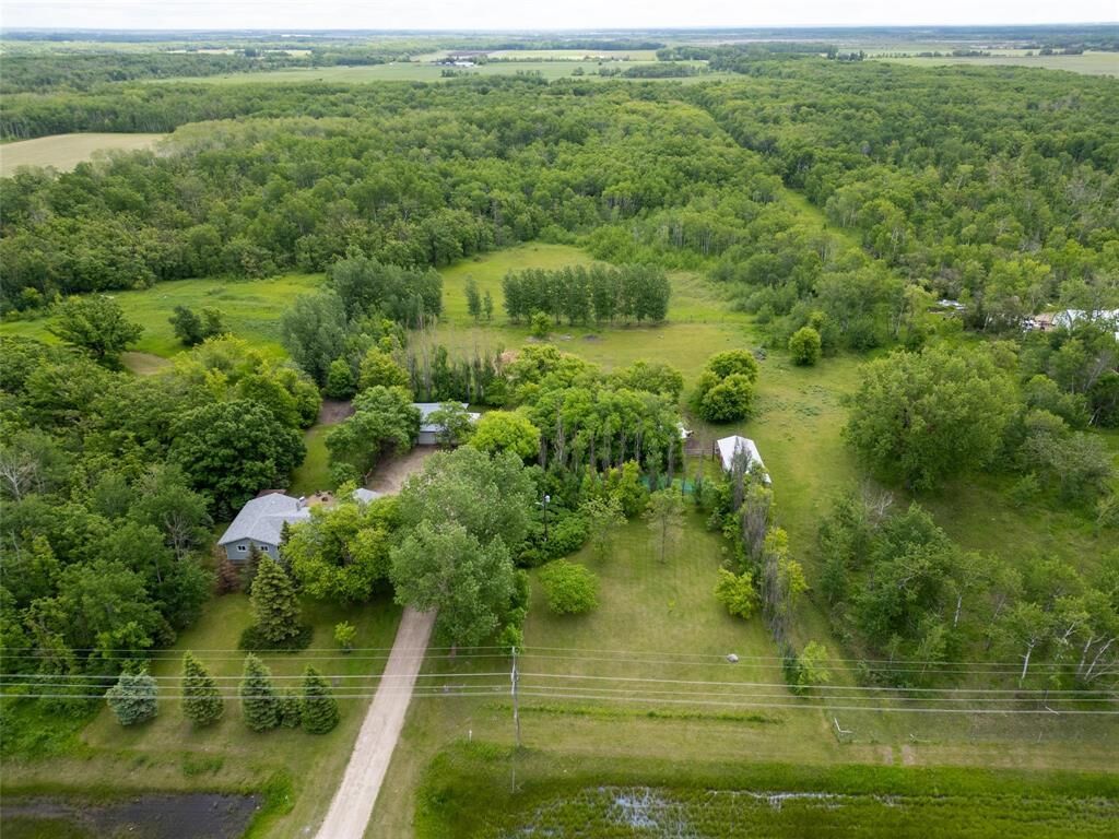 Property Photo:  29107 Pth 12 Highway  MB R5G 1M4 