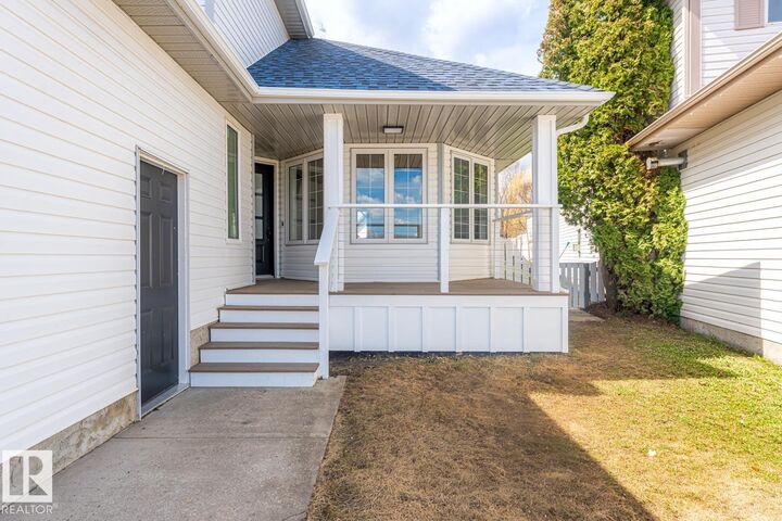 Property Photo:  1911 6 Street  AB T9M 1M3 
