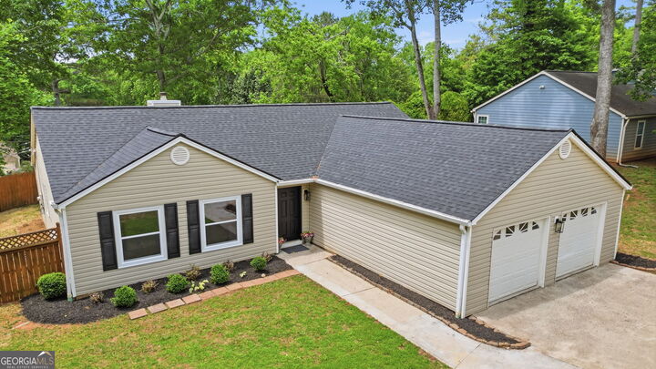 Property Photo: 142 River Oaks Drive GA 30188