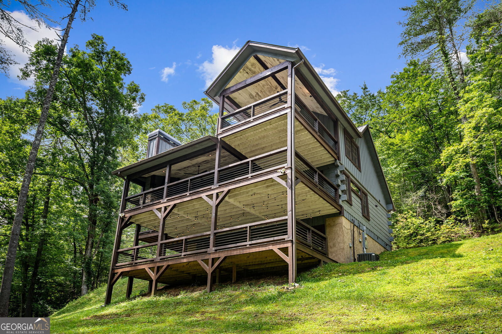 Property Photo:  215 Twin Creeks  GA 30513 