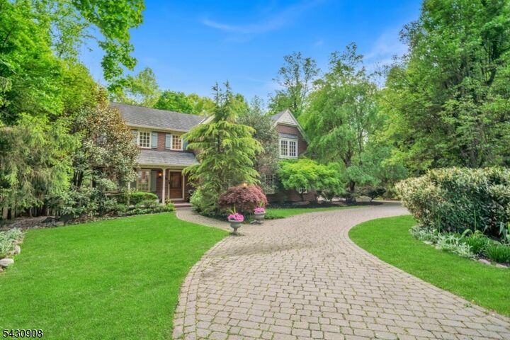 Property Photo:  20 Diann Drive  NJ 07045 