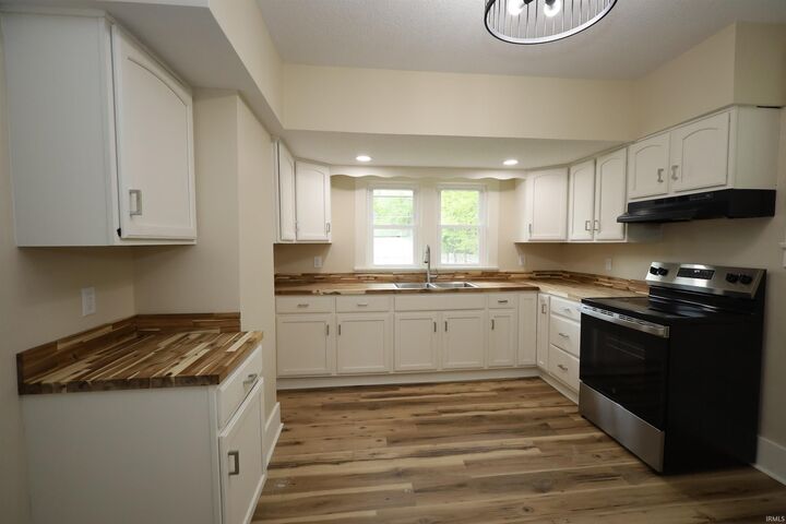 Property Photo:  901 Forest Avenue  IN 46805-3424 