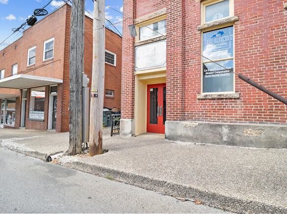 Property Photo:  105 W 5th Street  KY 40741 