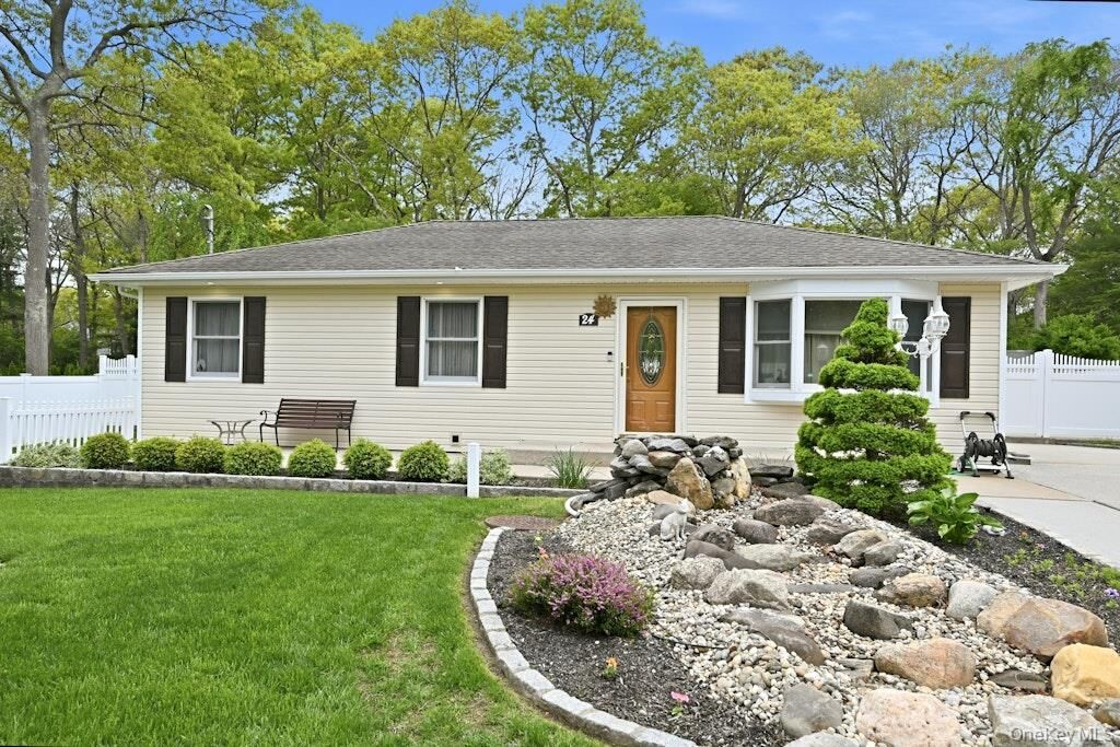 Property Photo: 24 Forest Avenue NY 11763