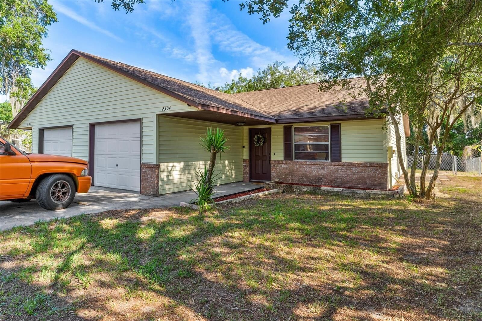 Property Photo: 2304 Centennial Boulevard FL 34748