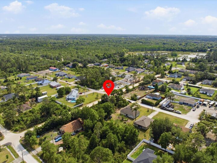 Property Photo:  1001 10th Avenue  FL 32724 