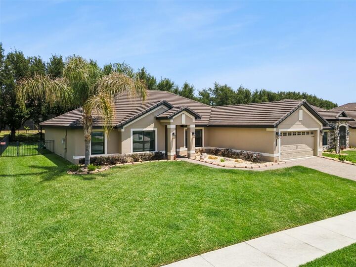 Property Photo:  447 Lake Vista Drive  FL 33823 