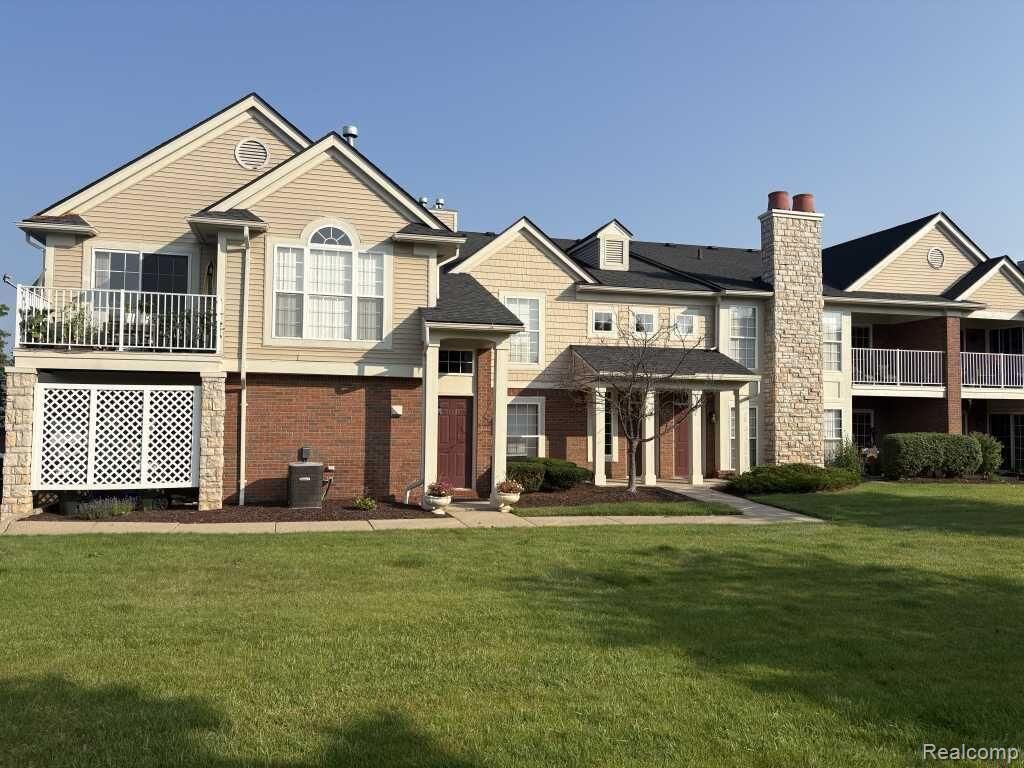 Property Photo: 28242 Oakmonte Circle MI 48165 8039