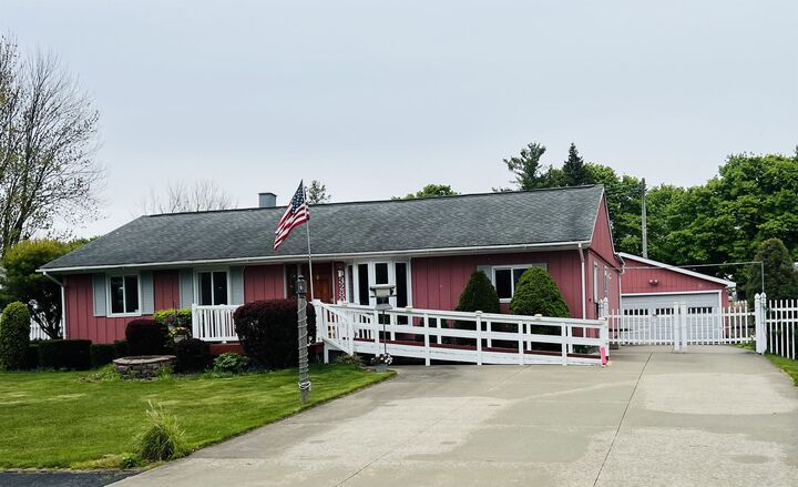 Property Photo:  3280 Glenbrook Drive  MI 48706 