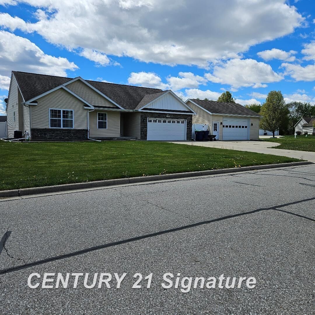 Property Photo:  3891 Mystic Trail  MI 48603 