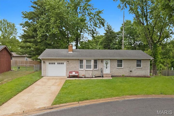 Property Photo:  117 Stuart Street  IL 62010 