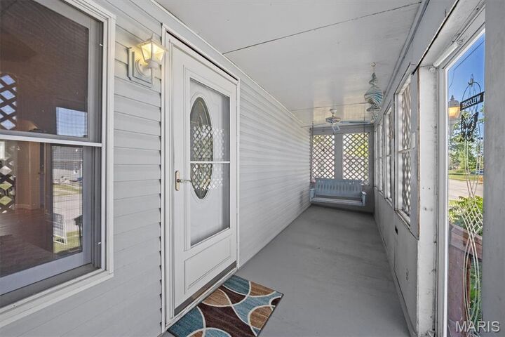 Property Photo:  2409 Bryan Avenue  IL 62040 