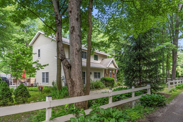Property Photo:  9177 Shady Lane  MI 49116 