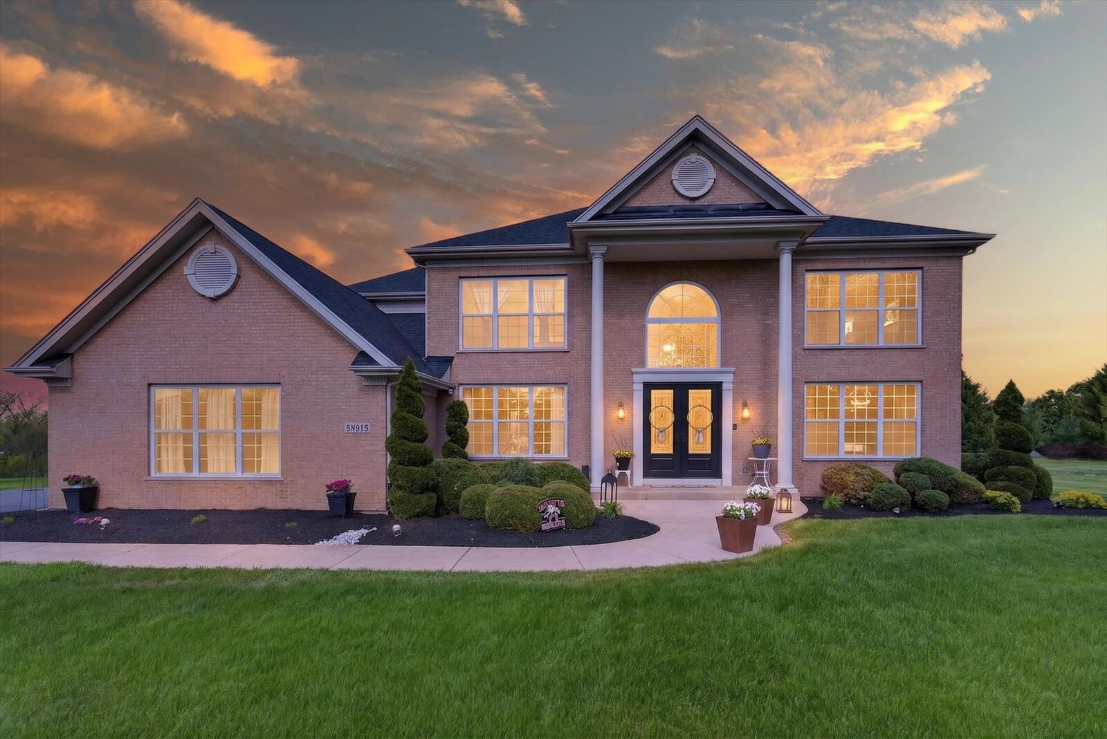 Property Photo:  5N915 Baker Hill Court  IL 60175 