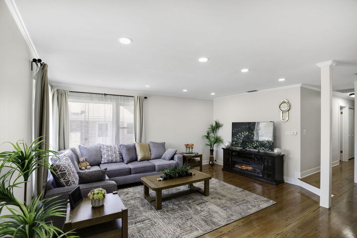 Property Photo:  