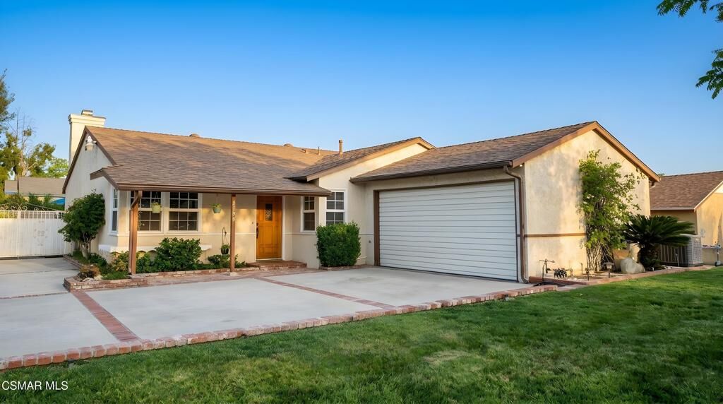 Property Photo:  2190 Magnolia Street  CA 93065 