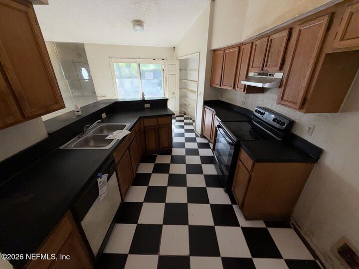 Property Photo:  4725 Cinnamon Fern Drive  FL 32210 