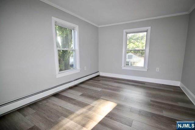 Property Photo:  323 Maple Avenue 2  NJ 07649 