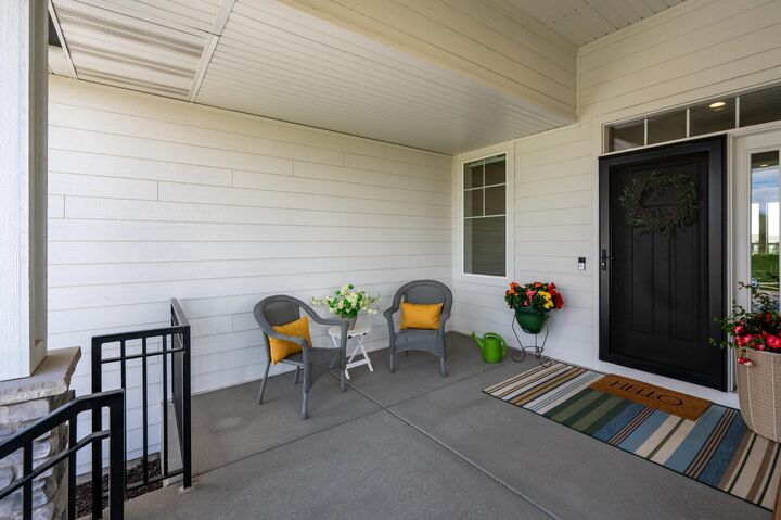 Property Photo:  7502 Ocean Ave NE  MN 55330 