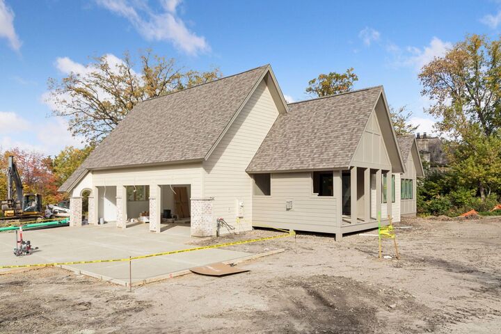 Property Photo: 110 Mississippi River Boulevard N MN 55104