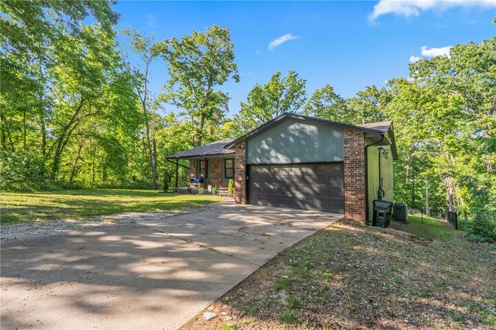 Property Photo:  104 NE Red Fox Road  AR 72736 