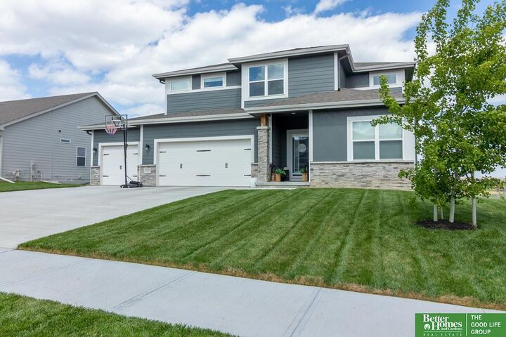 Property Photo: 10217 S 109 Street NE 68046