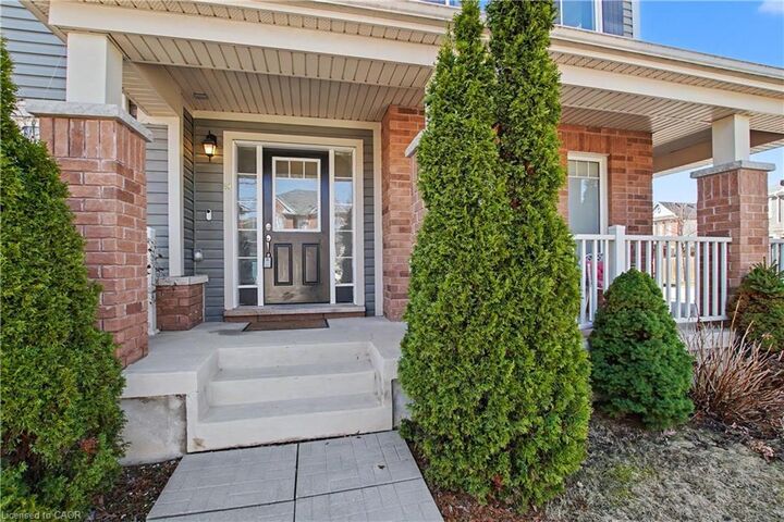 Property Photo:  60 Postmaster Drive  ON N2R 0J2 