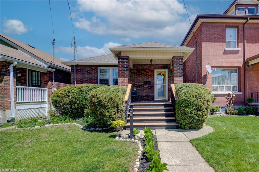 Property Photo:  39 Portland Street  ON N1R 4C8 