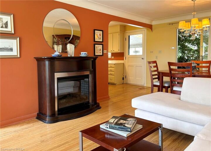 Property Photo:  38 Slater Street  ON N3T 4N9 
