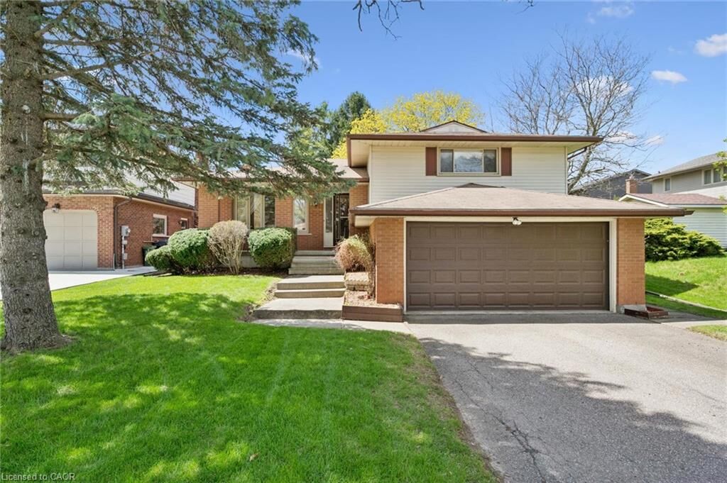 Property Photo:  3 Cabot Court NE  ON N1G 3E4 