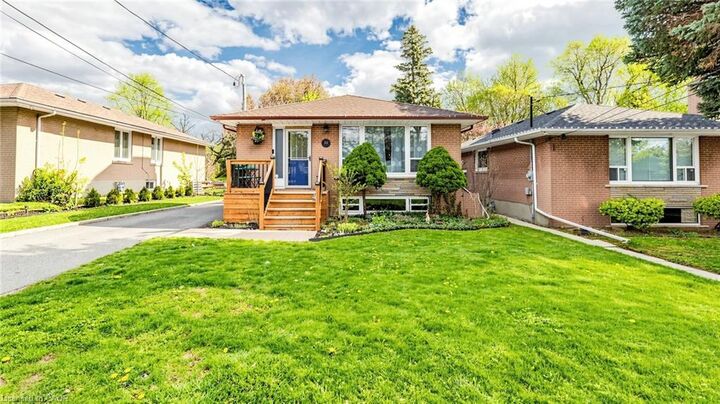 Property Photo:  33 Neapolitan Drive  ON M1P 4B2 